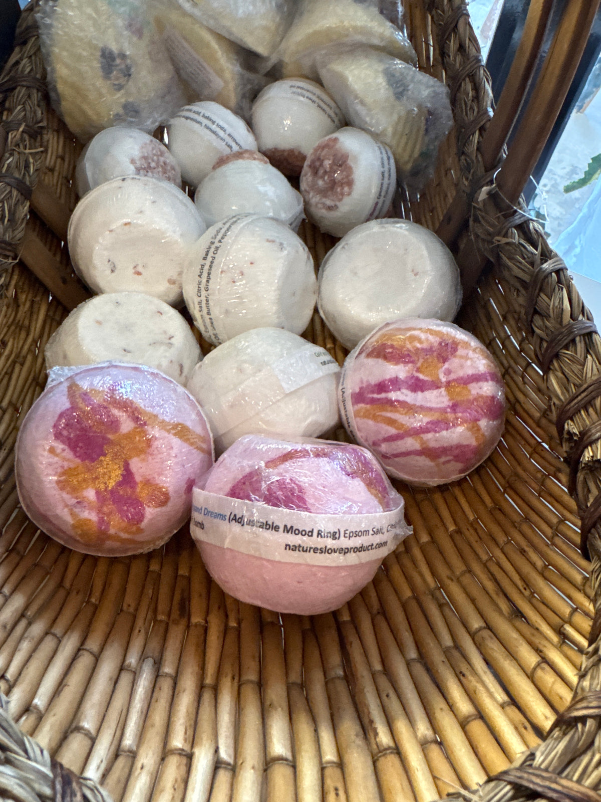 Nature’s Love Mood Ring Bath Bomb