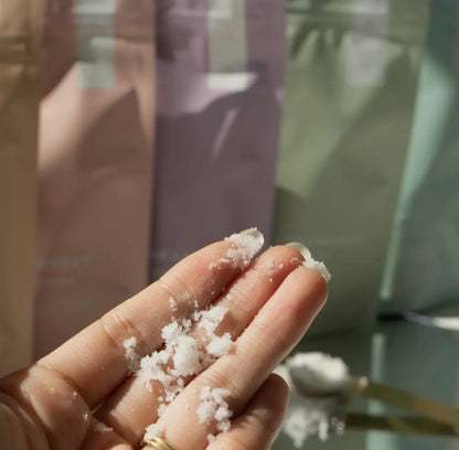 Bonblissity Ocean Mist Body Polish with Gold Spoon